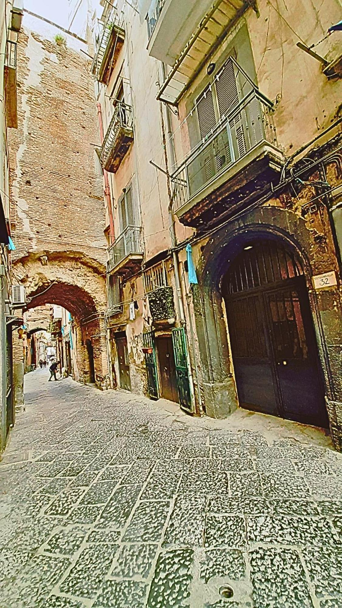 La Stanza Di Daria - Un Nido Silenzioso Nel Cuore Del Centro Storico Neapel Exterior foto